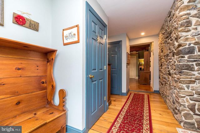 118 WAMBOLD RD, Green Lane, PA 18054