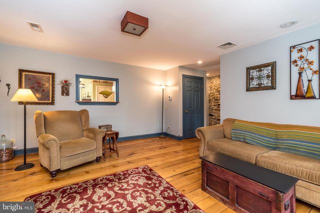118 WAMBOLD RD, Green Lane, PA 18054