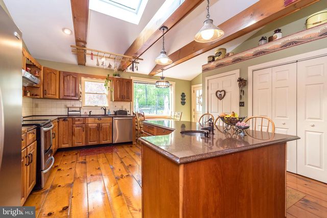 118 WAMBOLD RD, Green Lane, PA 18054