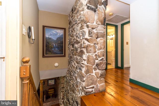 118 WAMBOLD RD, Green Lane, PA 18054
