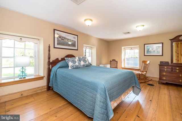 118 WAMBOLD RD, Green Lane, PA 18054