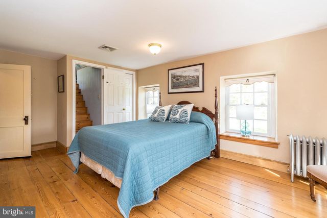 118 WAMBOLD RD, Green Lane, PA 18054