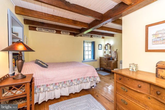 118 WAMBOLD RD, Green Lane, PA 18054