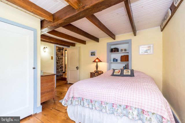 118 WAMBOLD RD, Green Lane, PA 18054