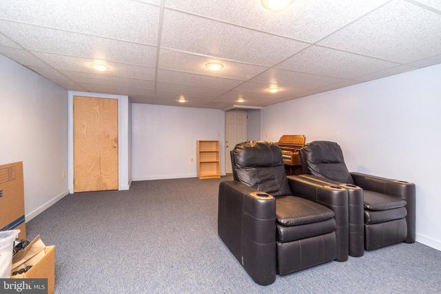 118 WAMBOLD RD, Green Lane, PA 18054