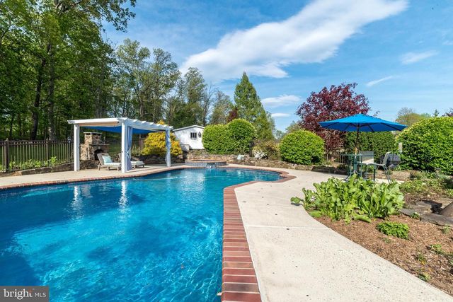 118 WAMBOLD RD, Green Lane, PA 18054