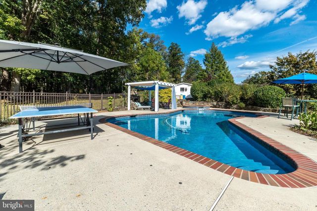 118 WAMBOLD RD, Green Lane, PA 18054