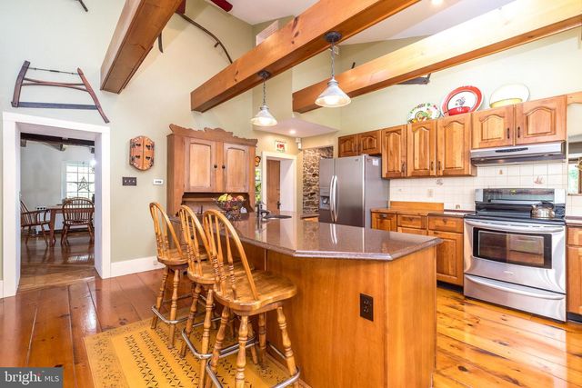 118 WAMBOLD RD, Green Lane, PA 18054