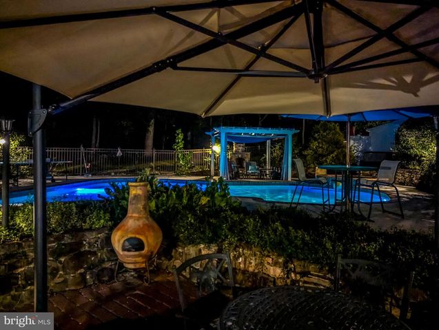 118 WAMBOLD RD, Green Lane, PA 18054