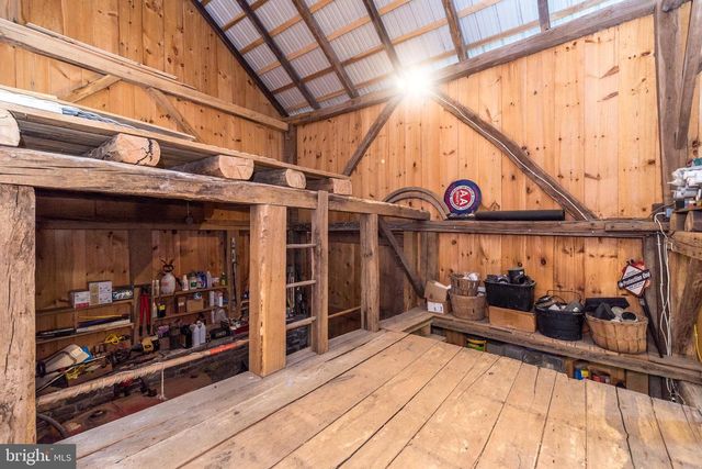 118 WAMBOLD RD, Green Lane, PA 18054
