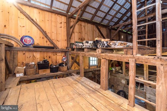 118 WAMBOLD RD, Green Lane, PA 18054
