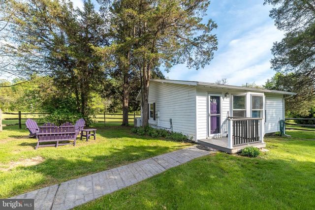 118 WAMBOLD RD, Green Lane, PA 18054