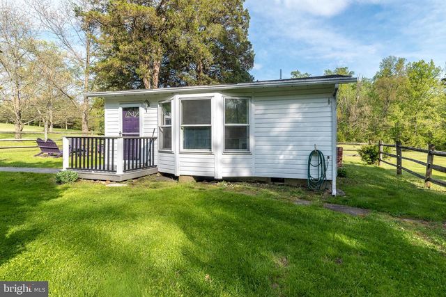 118 WAMBOLD RD, Green Lane, PA 18054