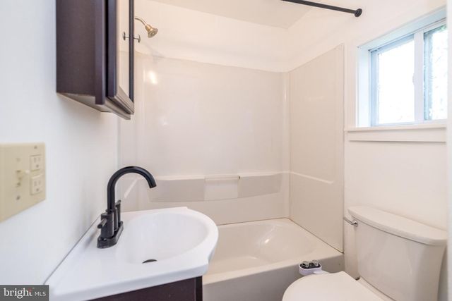 118 WAMBOLD RD, Green Lane, PA 18054