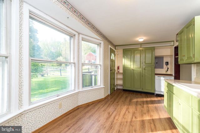 118 WAMBOLD RD, Green Lane, PA 18054