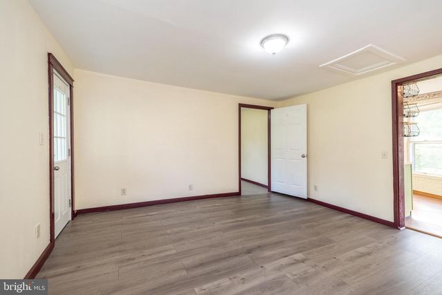 118 WAMBOLD RD, Green Lane, PA 18054