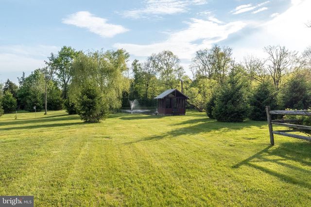 118 WAMBOLD RD, Green Lane, PA 18054