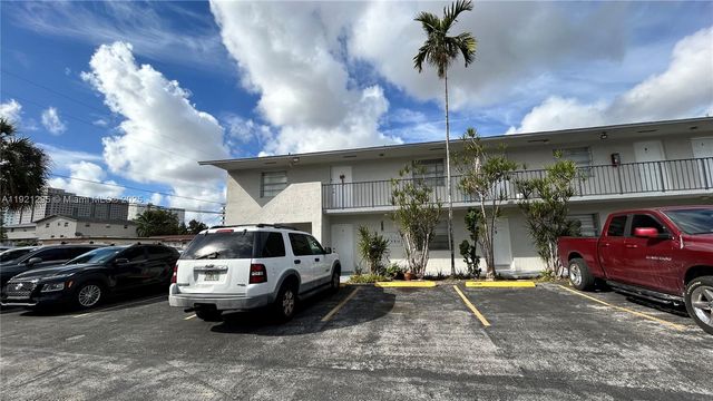 10745 SW 3rd St 6, Sweetwater, FL 33174