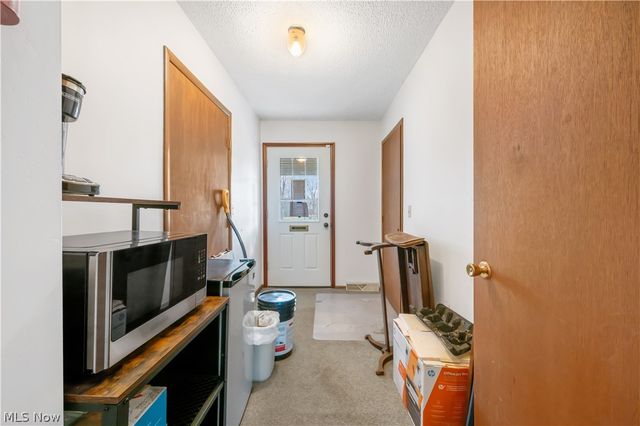 4001 S Cleveland Massillon Road, Barberton, OH 44203