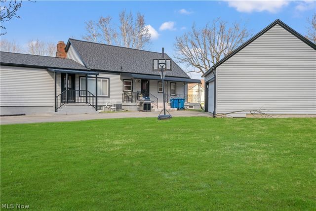 4001 S Cleveland Massillon Road, Barberton, OH 44203