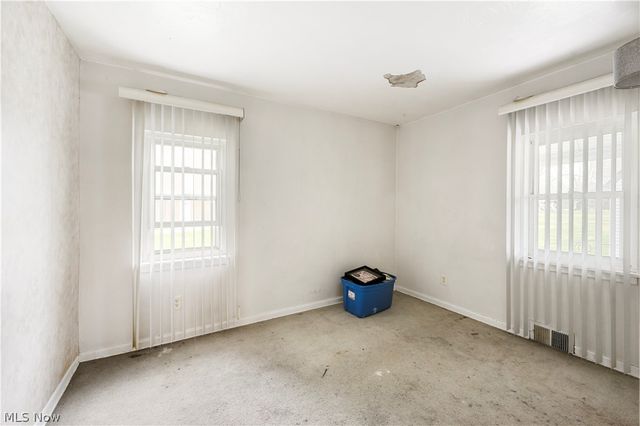 4001 S Cleveland Massillon Road, Barberton, OH 44203