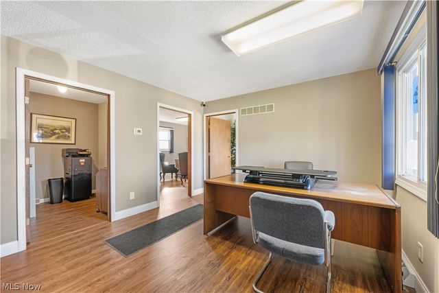 4001 S Cleveland Massillon Road, Barberton, OH 44203