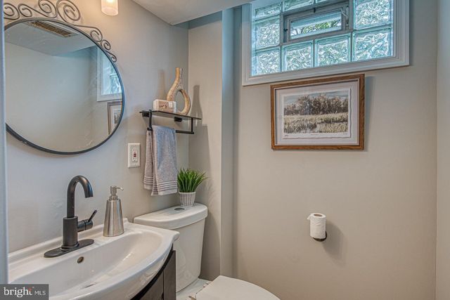 786 HILL RD, Philadelphia, PA 19128