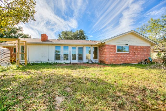 2946 Cumberland Dr, San Angelo, TX 76904