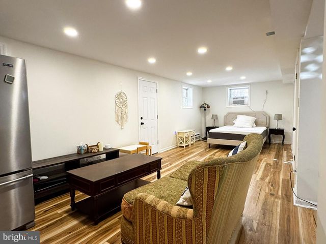 10712 WARWICK AVE, Fairfax, VA 22030