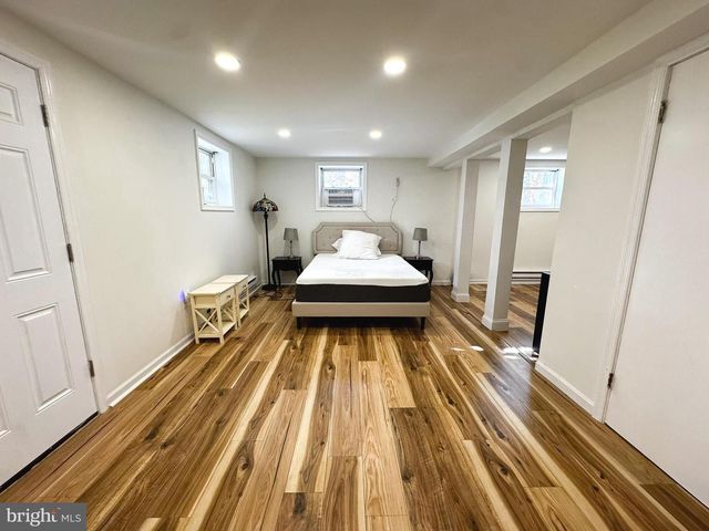 10712 WARWICK AVE, Fairfax, VA 22030