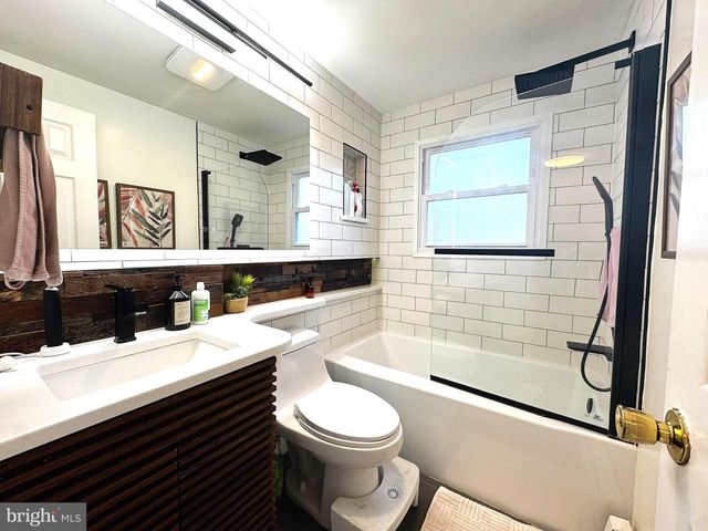 10712 WARWICK AVE, Fairfax, VA 22030