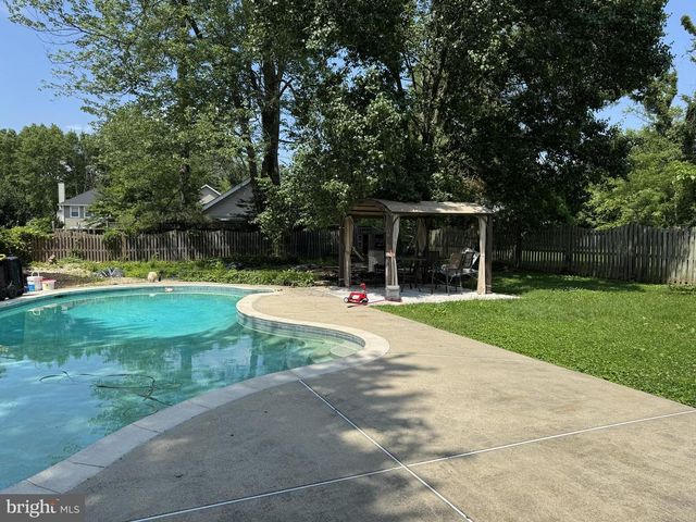 10712 WARWICK AVE, Fairfax, VA 22030