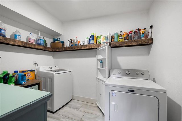 4243 Glenridge Dr, Carmichael, CA 95608