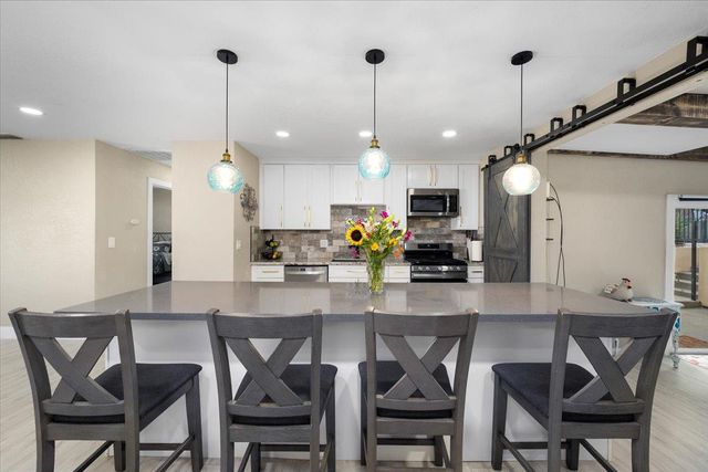 4243 Glenridge Dr, Carmichael, CA 95608