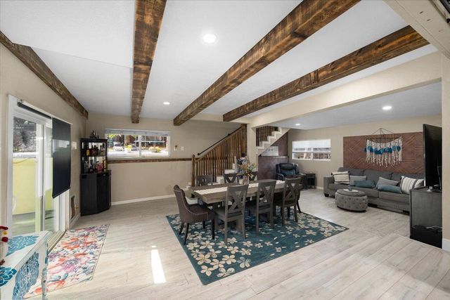 4243 Glenridge Dr, Carmichael, CA 95608