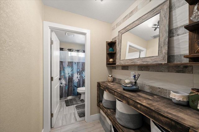 4243 Glenridge Dr, Carmichael, CA 95608