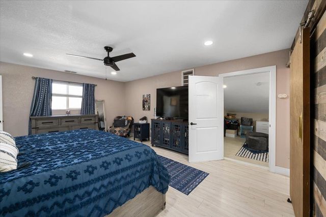 4243 Glenridge Dr, Carmichael, CA 95608