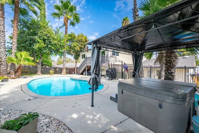 4243 Glenridge Dr, Carmichael, CA 95608