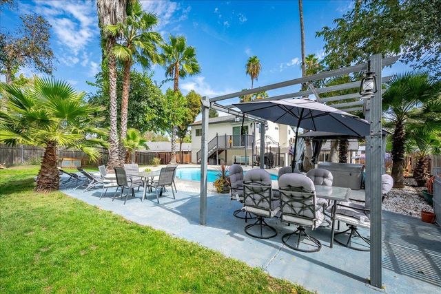 4243 Glenridge Dr, Carmichael, CA 95608