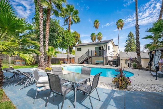 4243 Glenridge Dr, Carmichael, CA 95608
