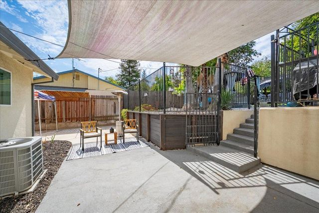 4243 Glenridge Dr, Carmichael, CA 95608