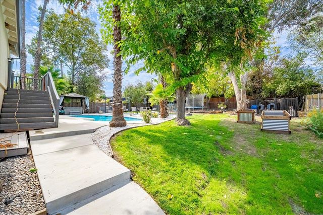 4243 Glenridge Dr, Carmichael, CA 95608