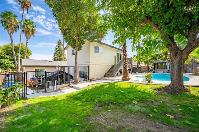 4243 Glenridge Dr, Carmichael, CA 95608