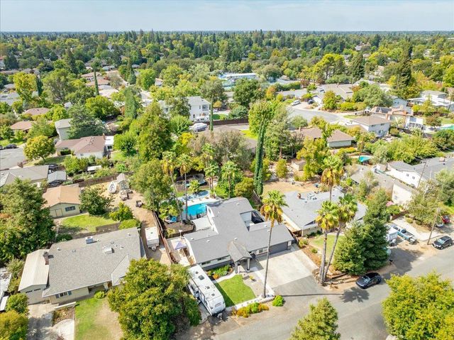 4243 Glenridge Dr, Carmichael, CA 95608