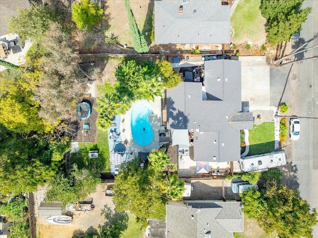 4243 Glenridge Dr, Carmichael, CA 95608