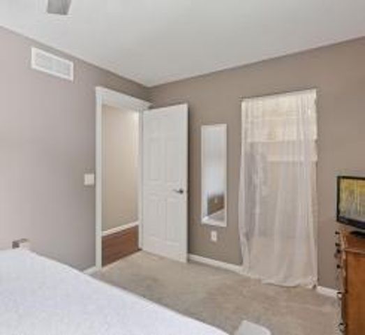 1025 105th Avenue NW, Coon Rapids, MN 55433