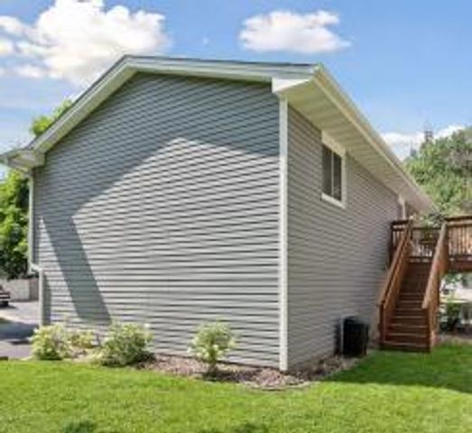 1025 105th Avenue NW, Coon Rapids, MN 55433