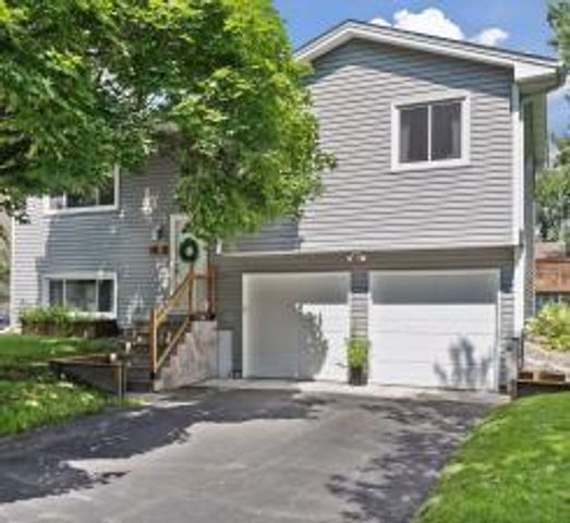 1025 105th Avenue NW, Coon Rapids, MN 55433