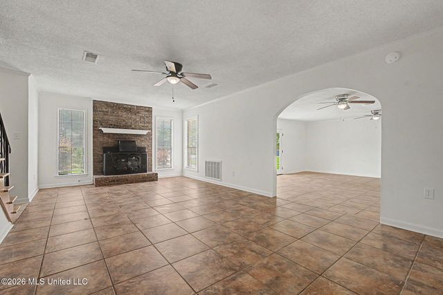7140 Amberwood Drive, Olive Branch, MS 38654