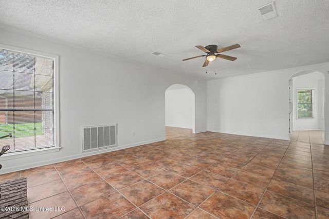 7140 Amberwood Drive, Olive Branch, MS 38654